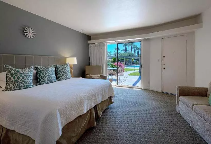 Desert Hills  21 And Over