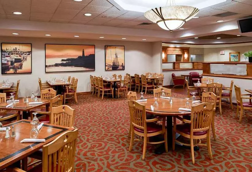 Clarion Hotel Airport