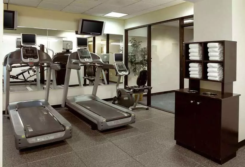 Clarion Hotel Airport