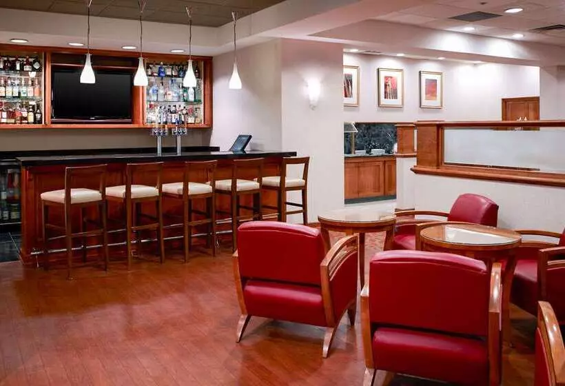 Clarion Hotel Airport