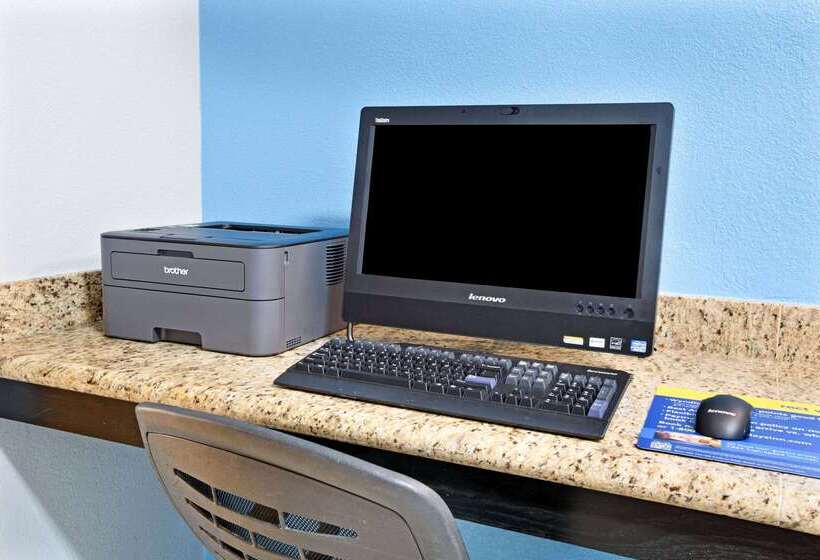 호텔 Days Inn By Wyndham Dallas Garland West