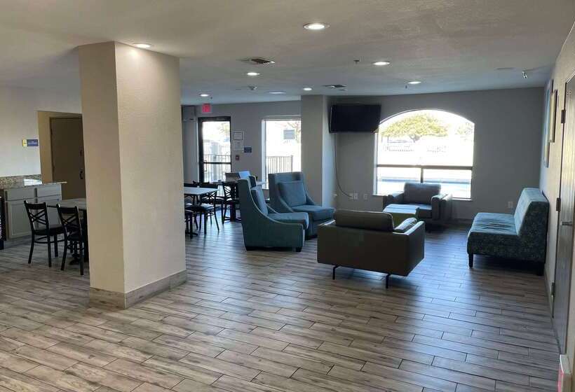 호텔 Days Inn By Wyndham Dallas Garland West