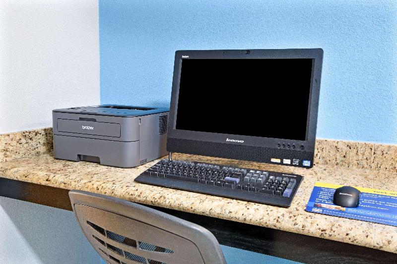 호텔 Days Inn By Wyndham Dallas Garland West