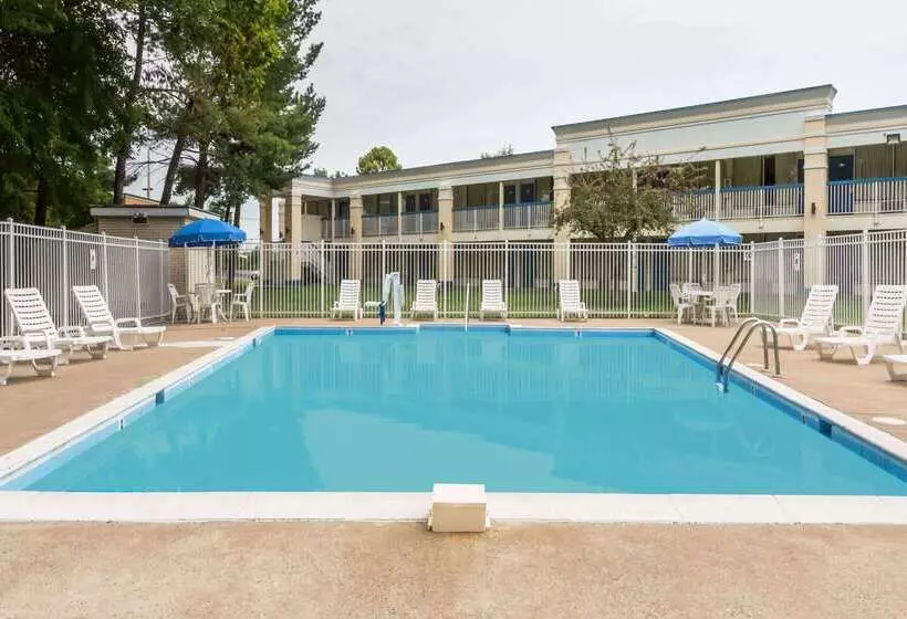 Days Inn By Wyndham Fredericksburg North