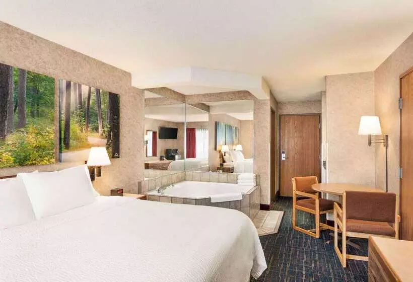 Отель Days Inn By Wyndham Hurley