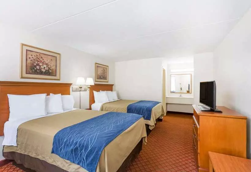 هتل Days Inn By Wyndham Winston Salem North