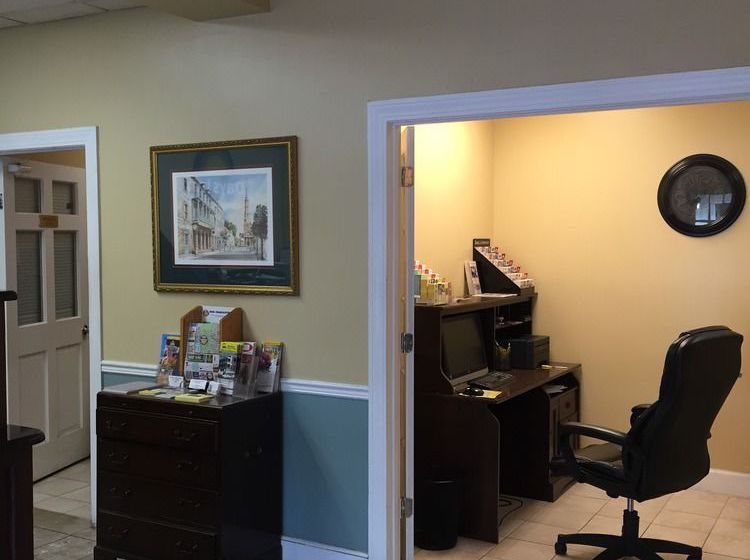 호텔 Days Inn By Wyndham Charleston Historic District