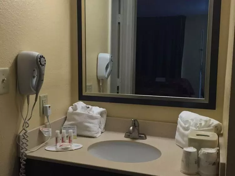 ホテル Days Inn By Wyndham Charleston Historic District