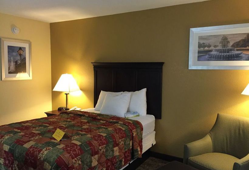 호텔 Days Inn By Wyndham Charleston Historic District