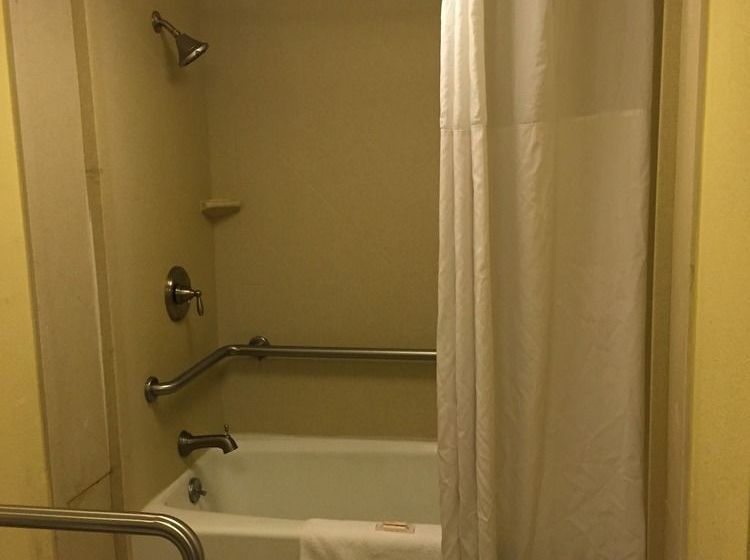 호텔 Days Inn By Wyndham Charleston Historic District