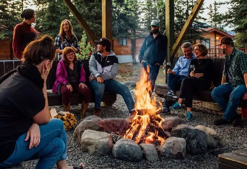 فندق Denali Cabins