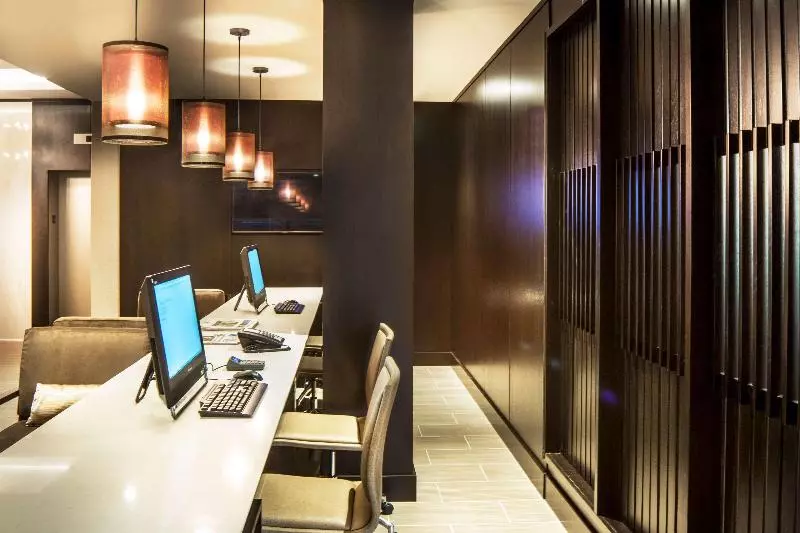 Doubletree By Hilton Hotel Largo/washington Dc