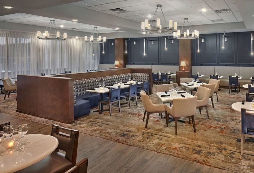 فندق Doubletree By Hilton Little Rock