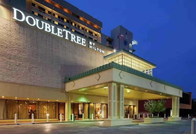 هتل Doubletree By Hilton Little Rock