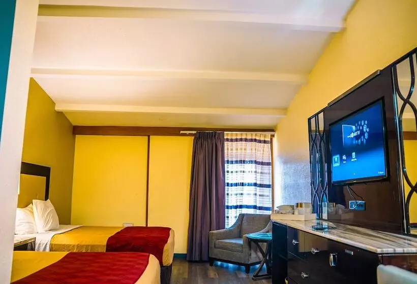 Отель Inn At York