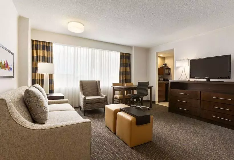 בית מלון כפרי Embassy Suites By Hilton Baltimore At Bwi Airport