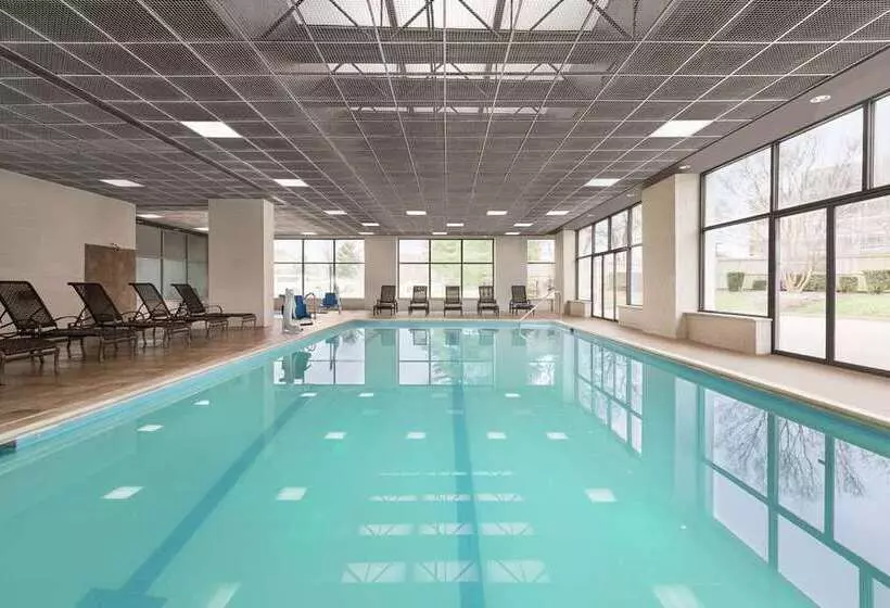 בית מלון כפרי Embassy Suites By Hilton Baltimore At Bwi Airport