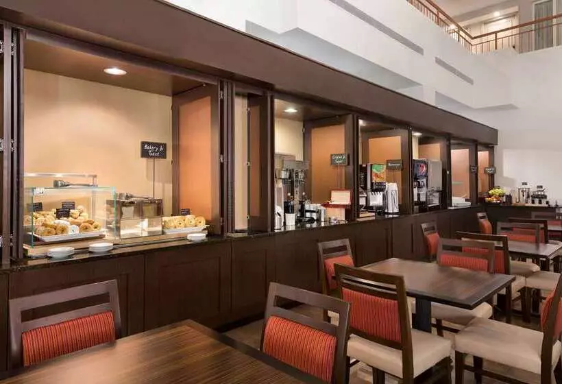בית מלון כפרי Embassy Suites By Hilton Baltimore At Bwi Airport