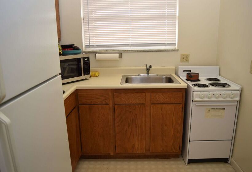 Szálloda Knights Inn Oswego East