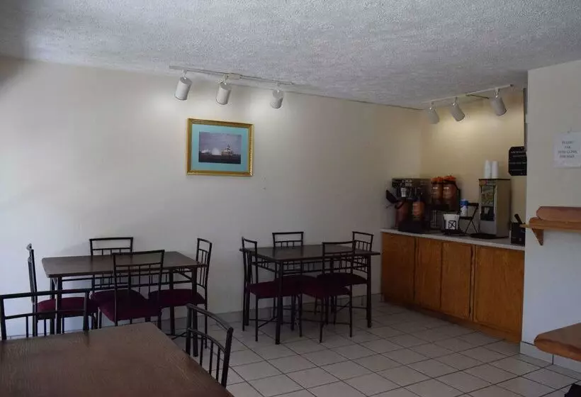 酒店 Knights Inn Oswego East