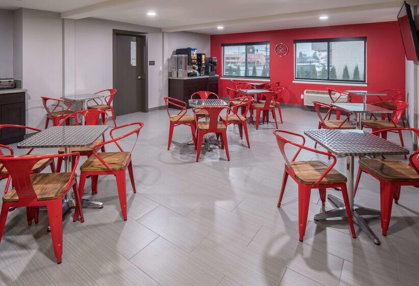 Hotel Red Lion Inn And Suites Everett