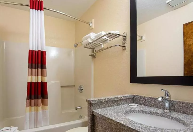 בית מלון כפרי Red Roof Inn Cameron