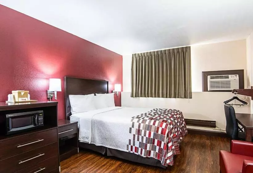 בית מלון כפרי Red Roof Inn Cameron