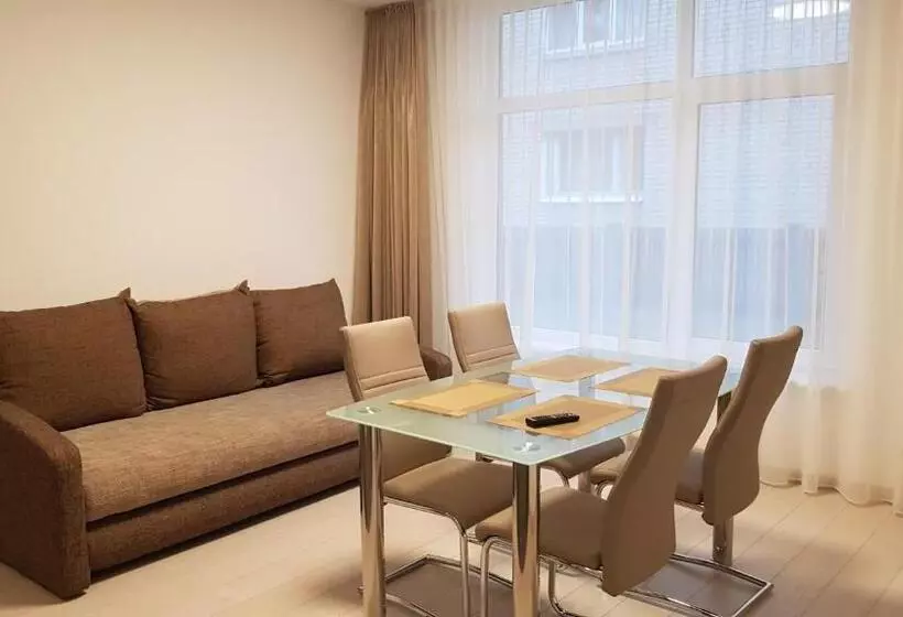 Black Pearl Apartments