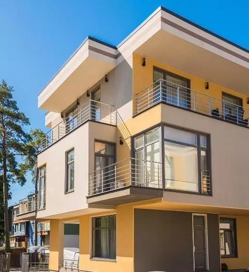 Black Pearl Apartments