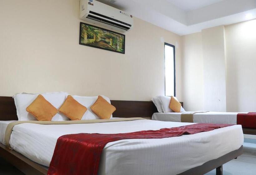 هاستل Yash Executive