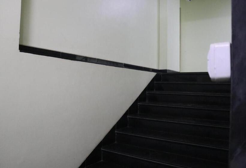 هاستل Yash Executive