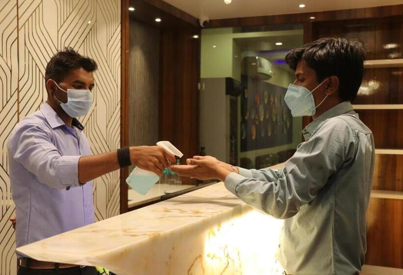 هاستل Yash Executive