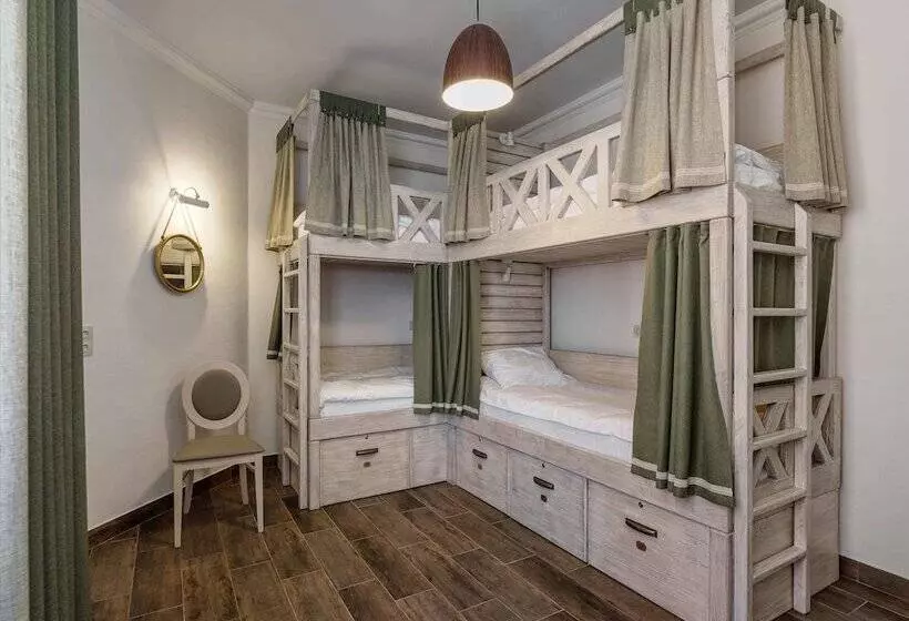 Bon Son Hotel & Hostel