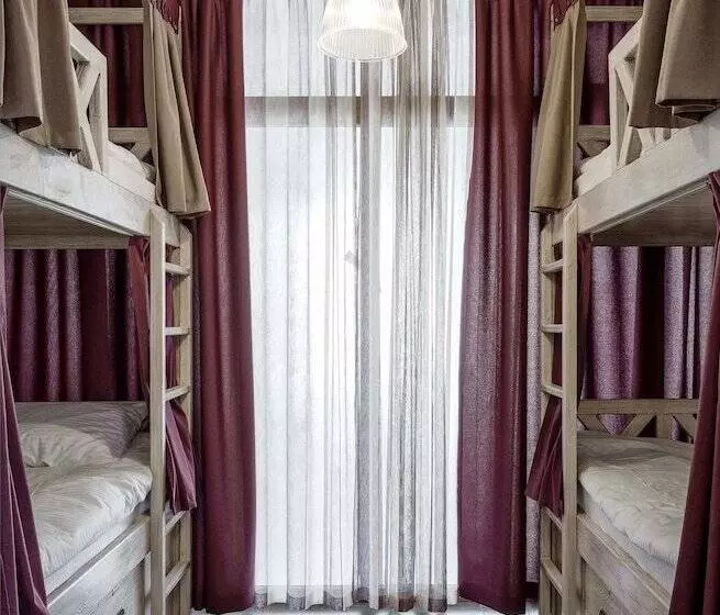 Bon Son Hotel & Hostel