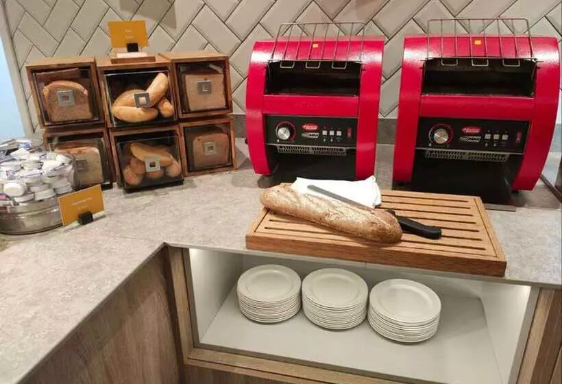 Hotelli Hampton By Hilton Alcobendas Madrid