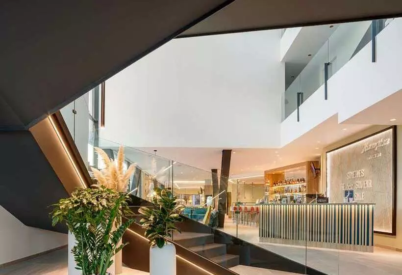 Hotelli Hampton By Hilton Alcobendas Madrid