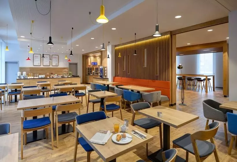 Hotelli Holiday Inn Express Göttingen, An Ihg