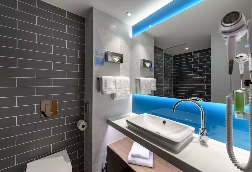 Hotelli Holiday Inn Express Göttingen, An Ihg