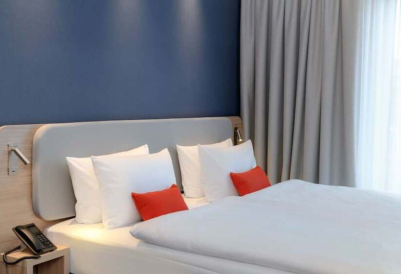 호텔 Holiday Inn Express Göttingen, An Ihg