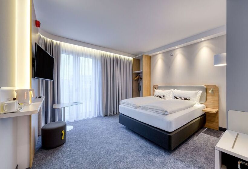 호텔 Holiday Inn Express Göttingen, An Ihg