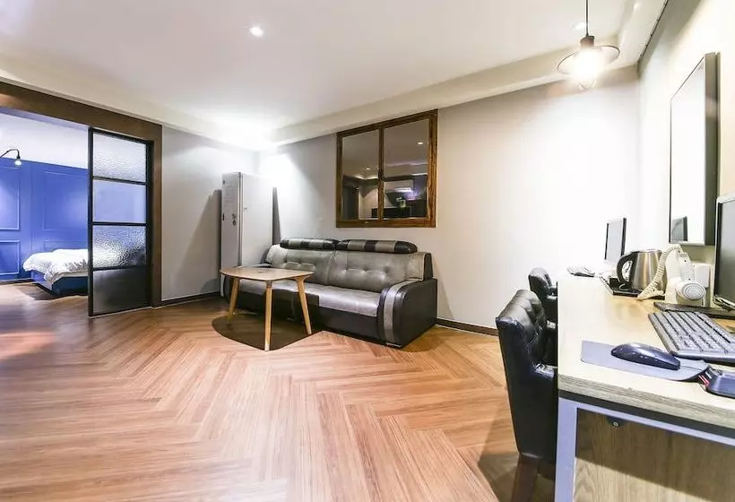 Hotelli Changwon  Play