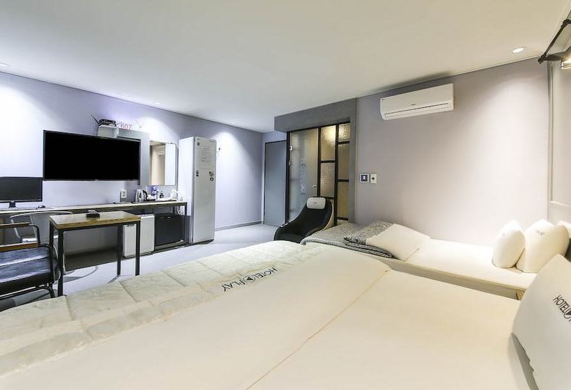 酒店 Changwon  Play