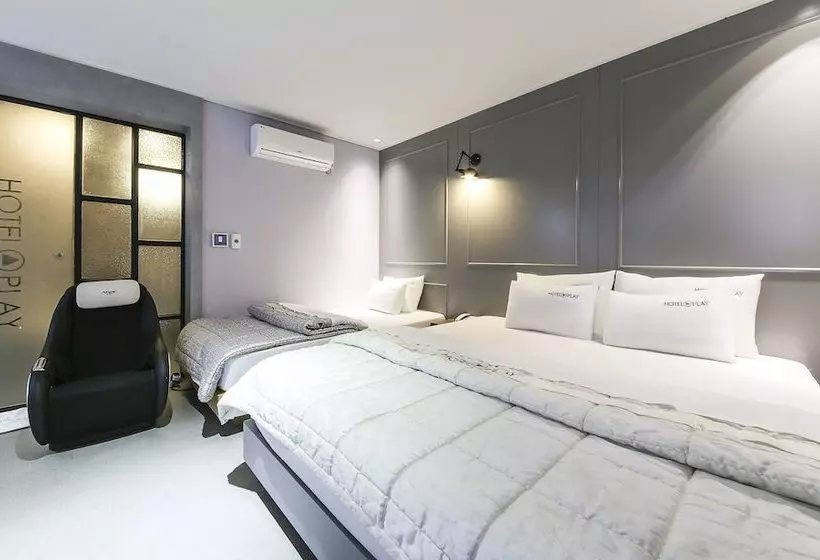 Hotelli Changwon  Play