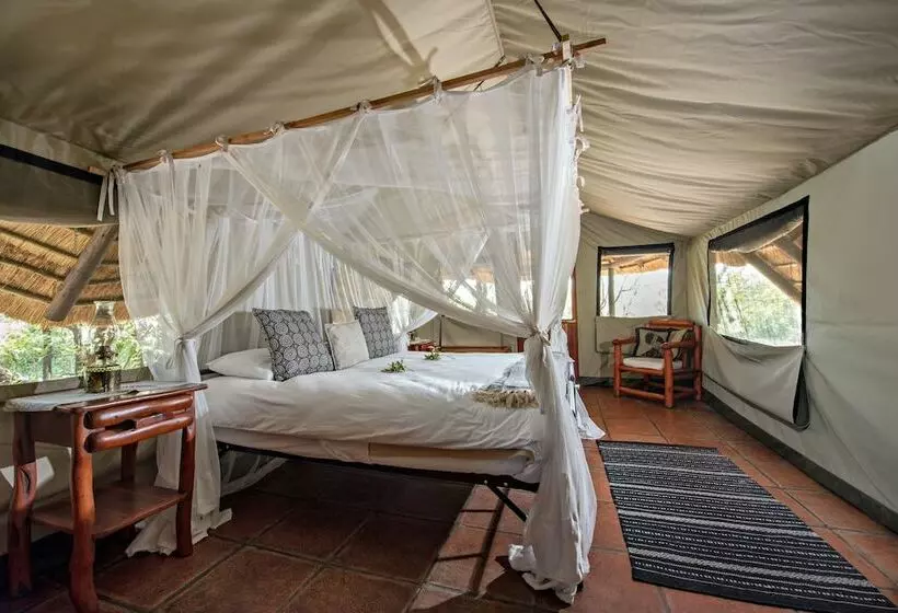 ホテル Pungwe Safari Camp