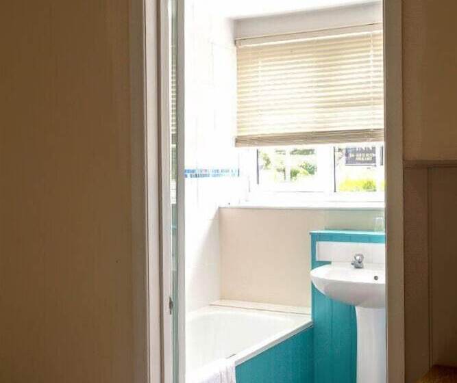 בית מלון כפרי The Wight Mouse Inn