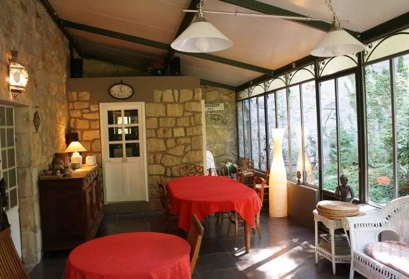 Aamiaismajoitus (B&B) La Maison Des Chartreux