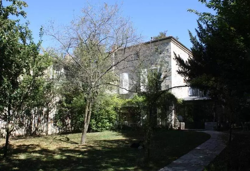 Aamiaismajoitus (B&B) La Maison Des Chartreux