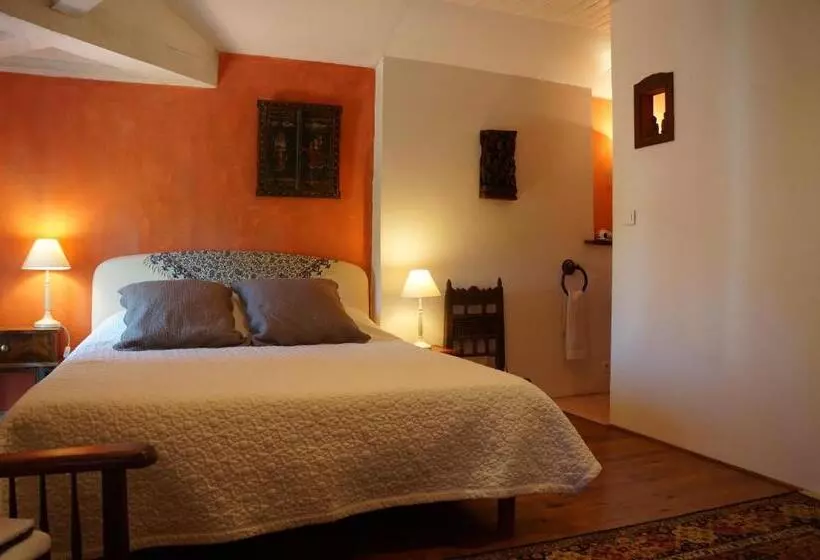 Aamiaismajoitus (B&B) La Maison Des Chartreux