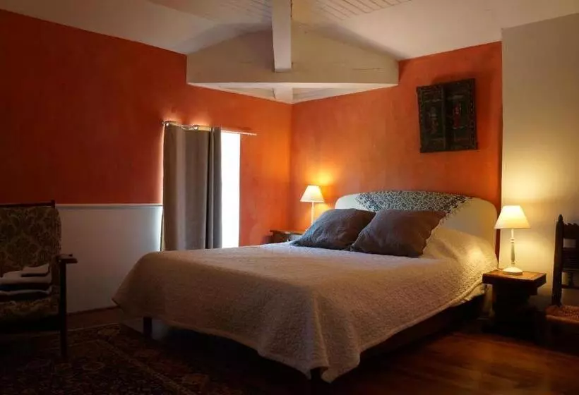 Aamiaismajoitus (B&B) La Maison Des Chartreux