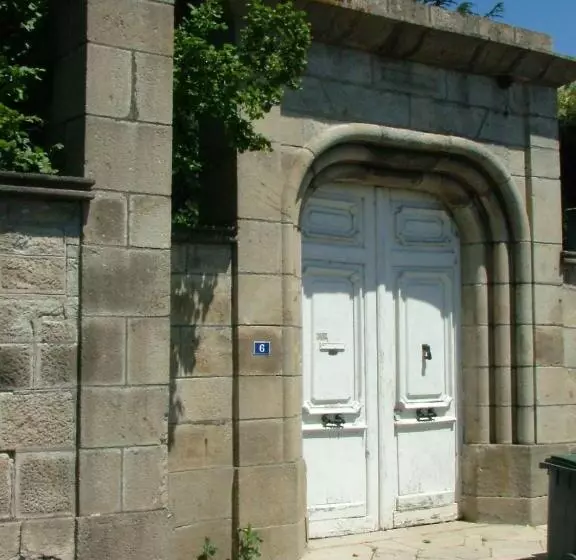 Aamiaismajoitus (B&B) La Maison Des Chartreux